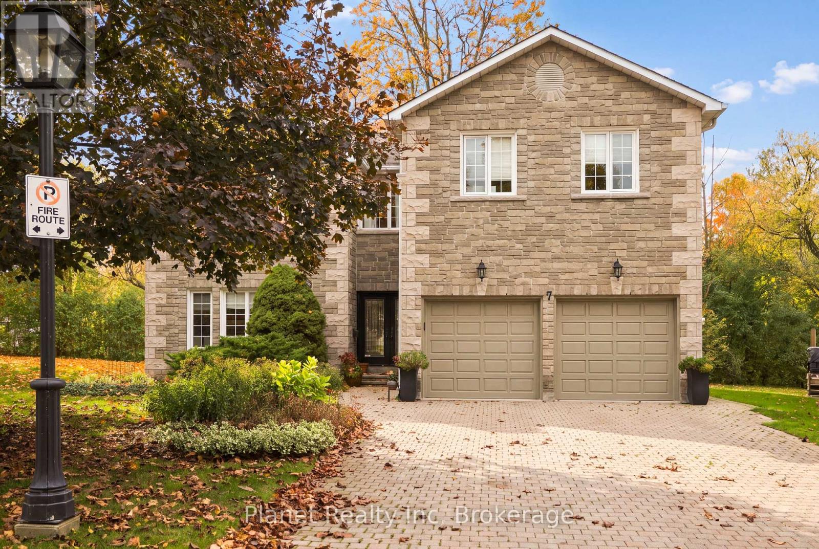 7 - 25 Manor Park Crescent, photo 1 of 43