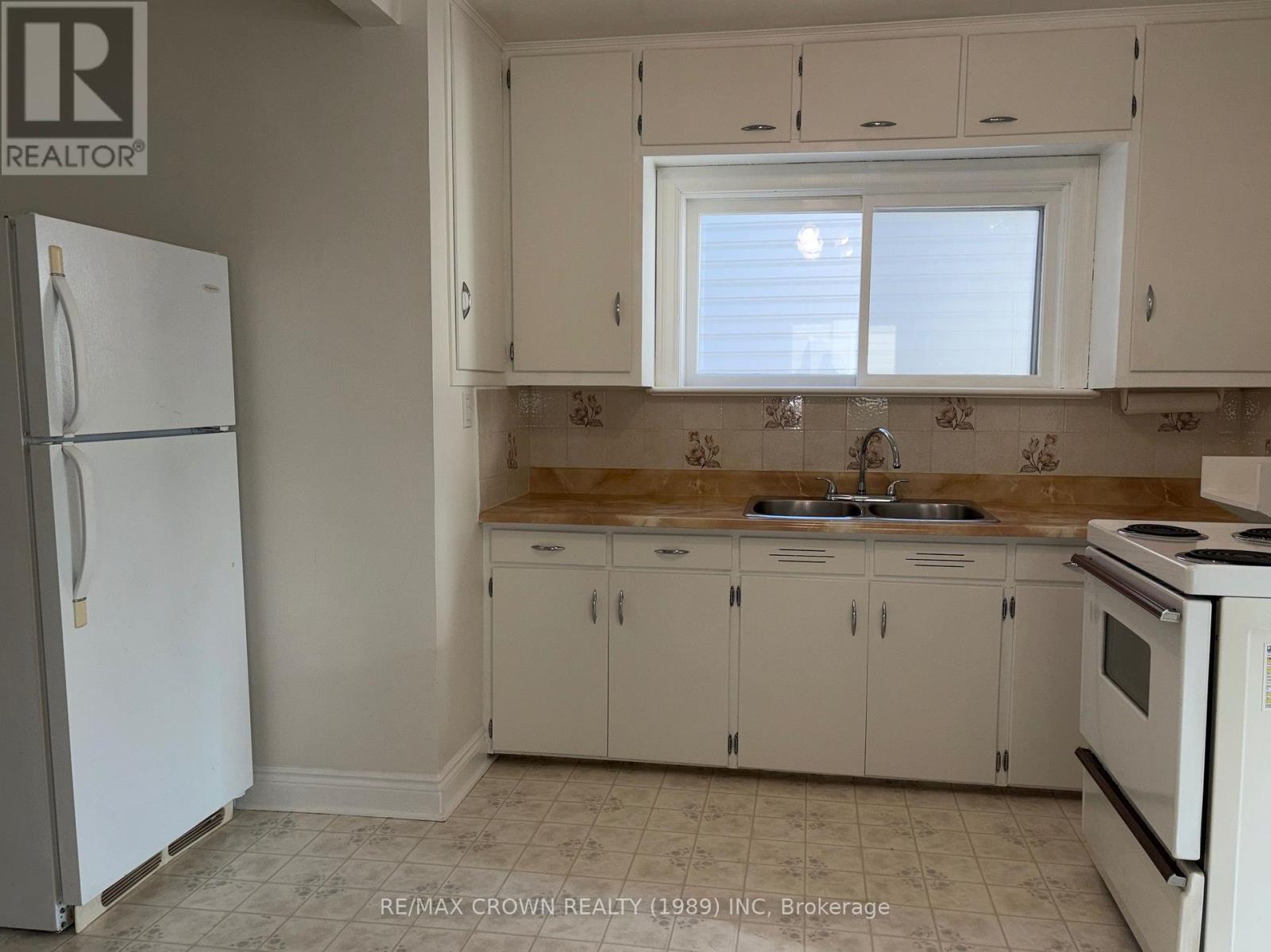 45 CROATIA AVENUE, Timmins (SCH - Main Area) — photo 8
