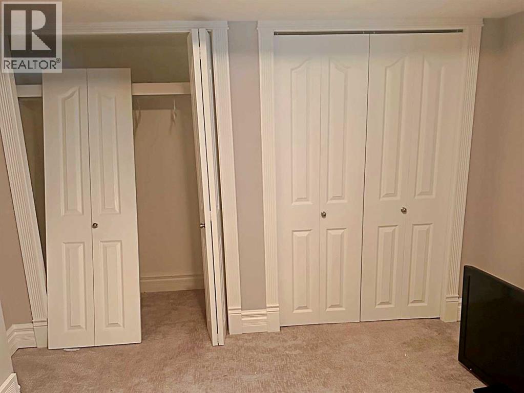 110 Pebble Lane, photo 11 of 18