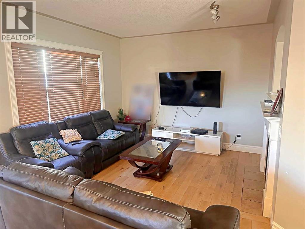 110 Pebble Lane, photo 5 of 18