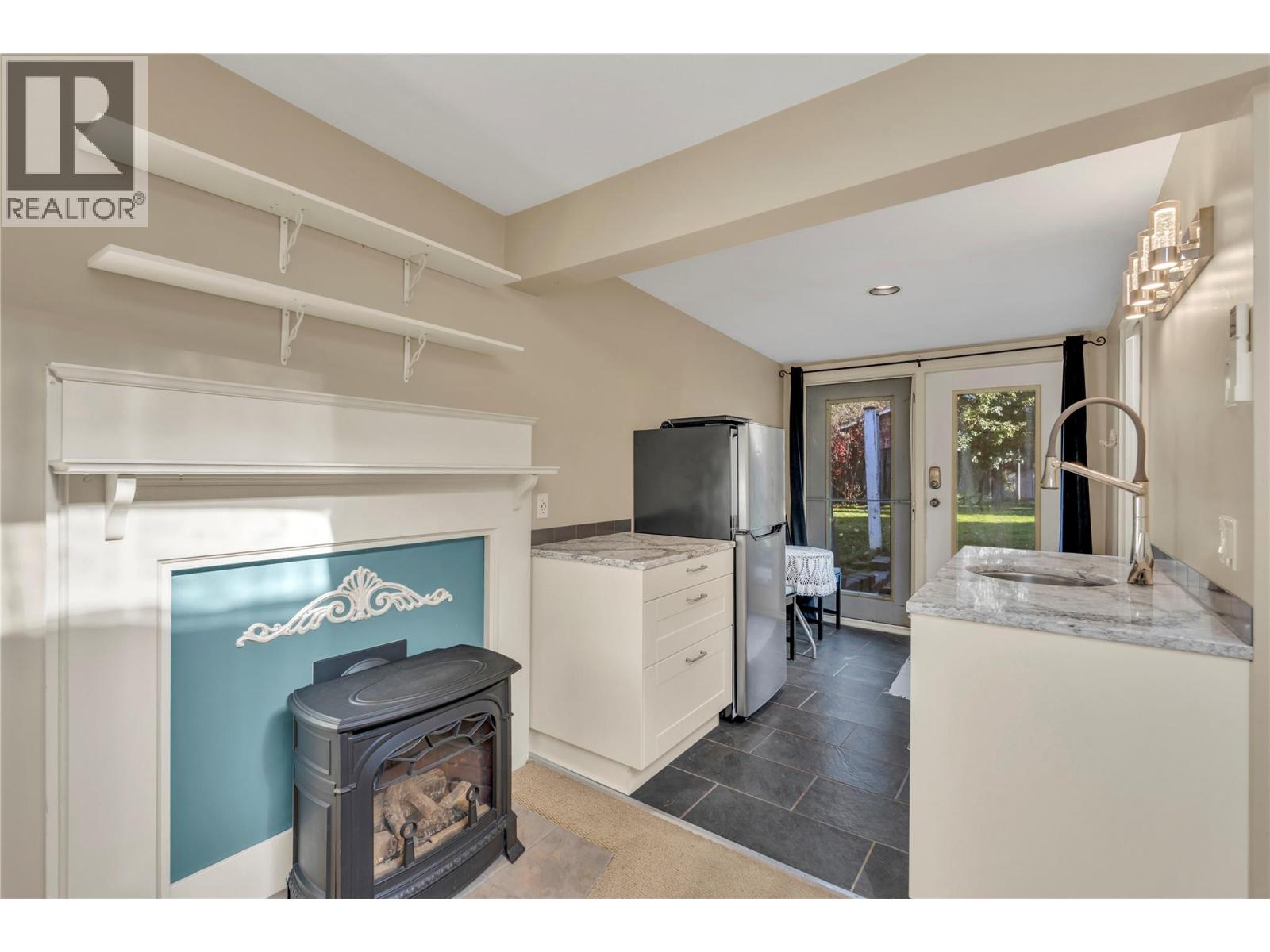 410 Upper Bench Road N, Penticton