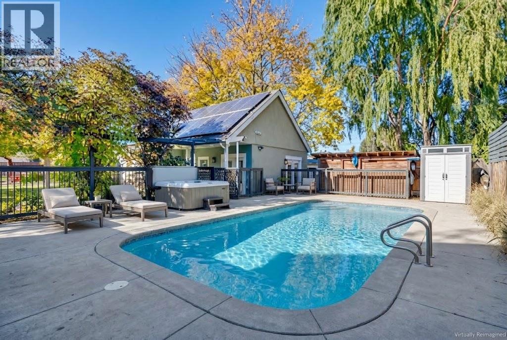 410 Upper Bench Road N, Penticton