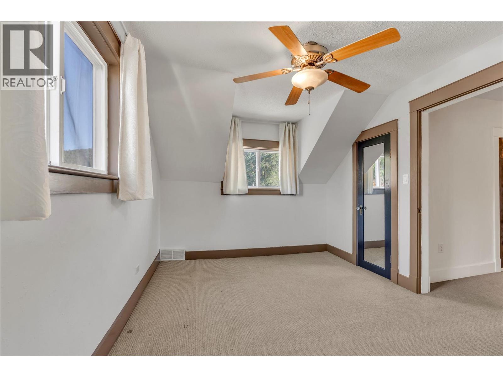 410 Upper Bench Road N, Penticton