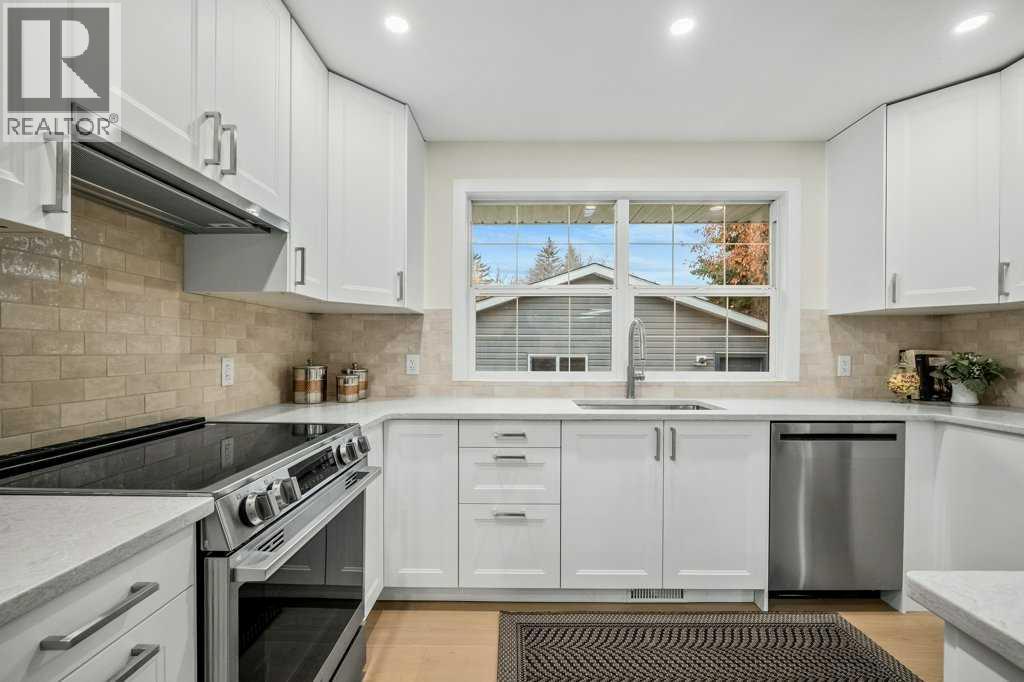 7 Canna Bay SW, Calgary — photo 11