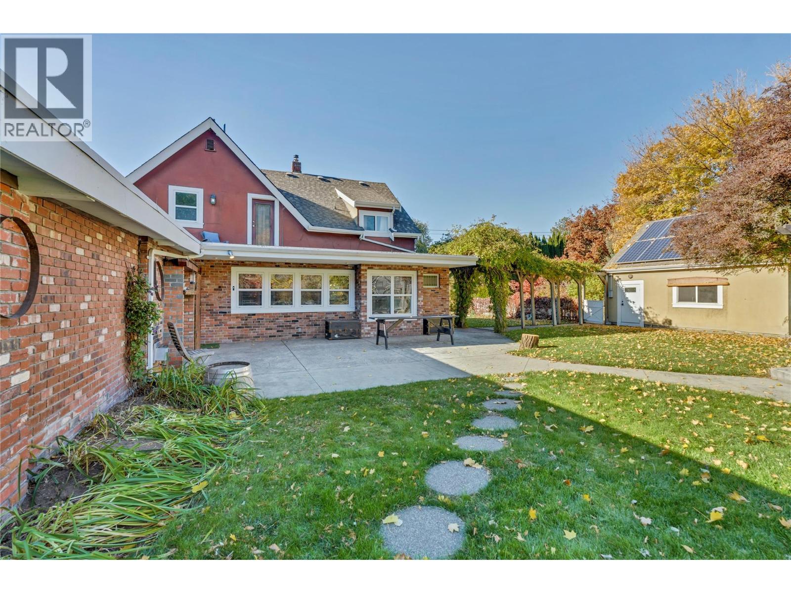 410 Upper Bench Road N, Penticton
