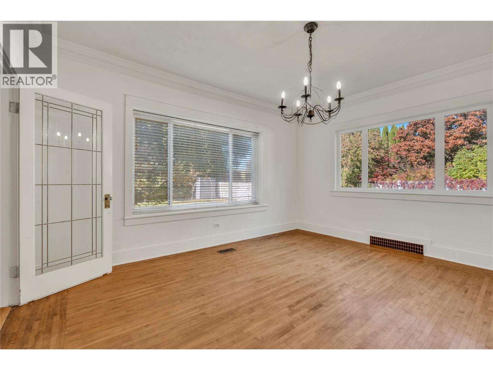 410 Upper Bench Road N, Penticton