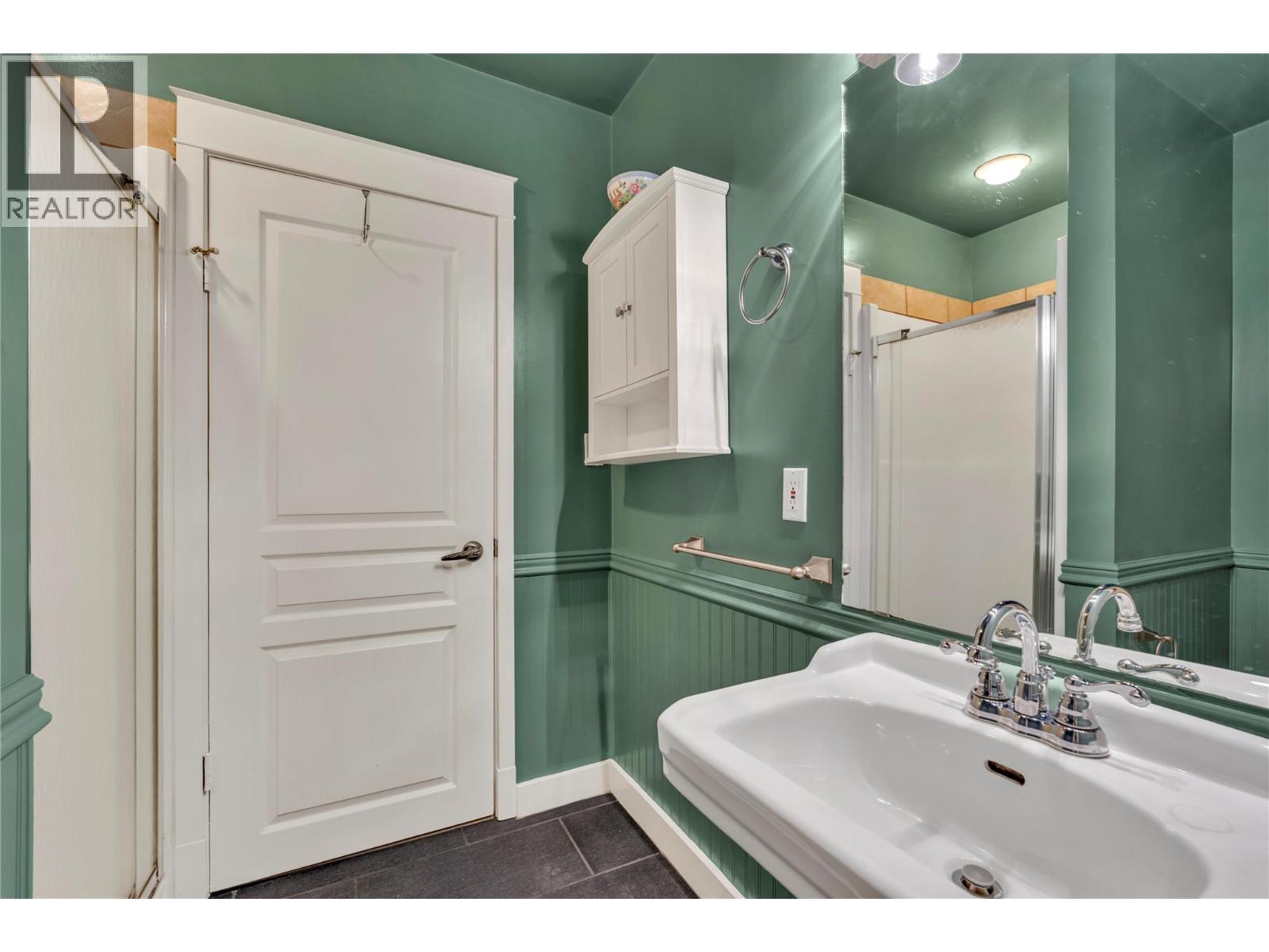 410 Upper Bench Road N, Penticton