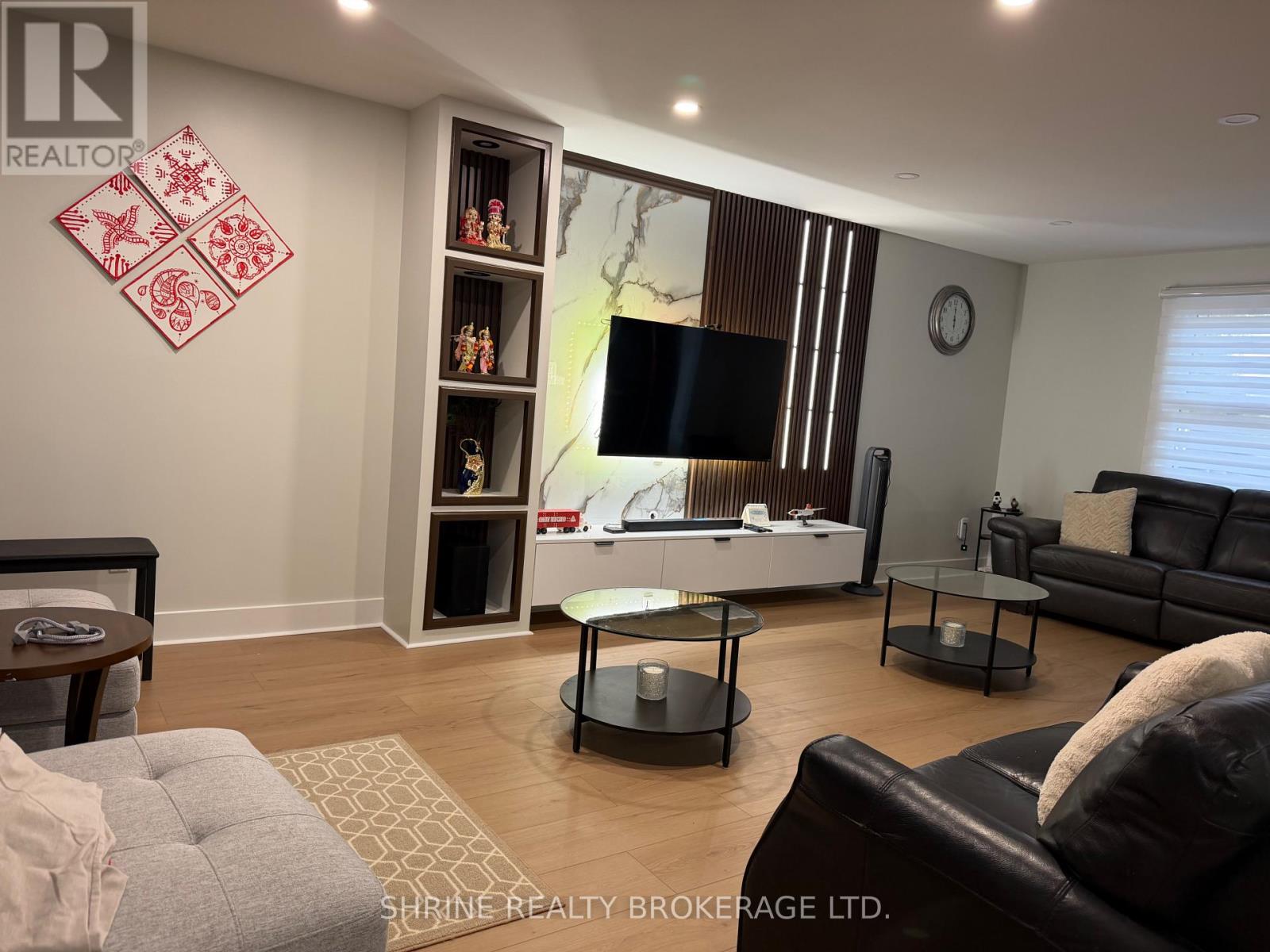 MAIN/UPPER - 612 FOX MILL PLACE, London South (South N) — photo 8