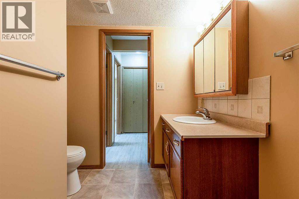 145, 1480 Southview Drive, photo 28 of 40