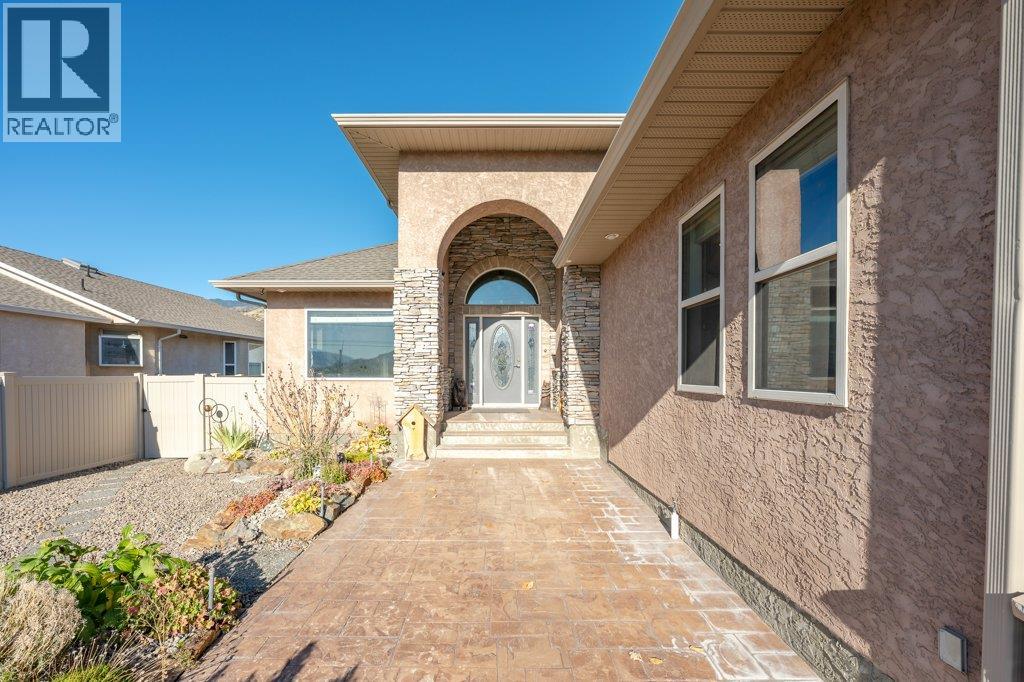 1124 Fairview Road, Oliver