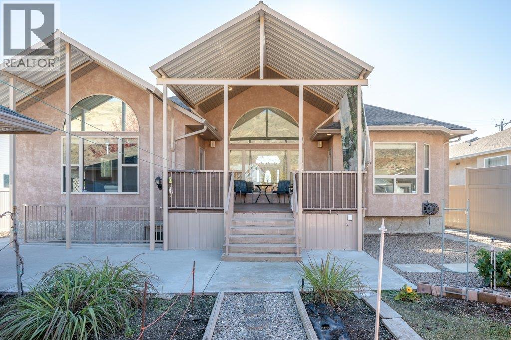 1124 Fairview Road, Oliver