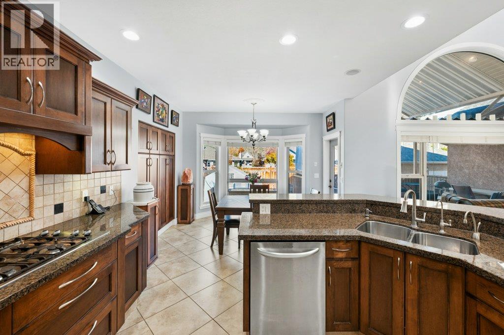 1124 Fairview Road, Oliver