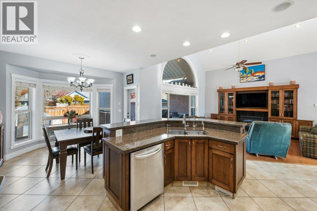1124 Fairview Road, Oliver