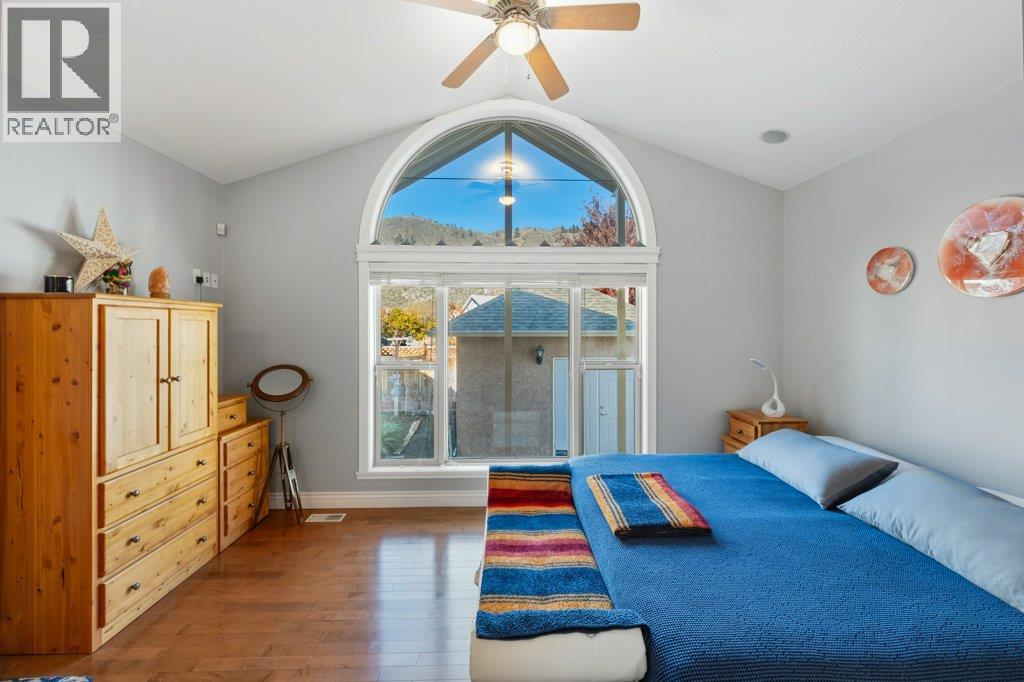 1124 Fairview Road, Oliver