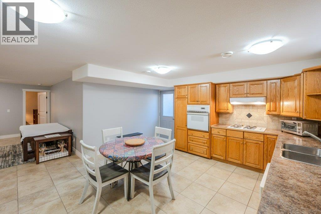 1124 Fairview Road, Oliver
