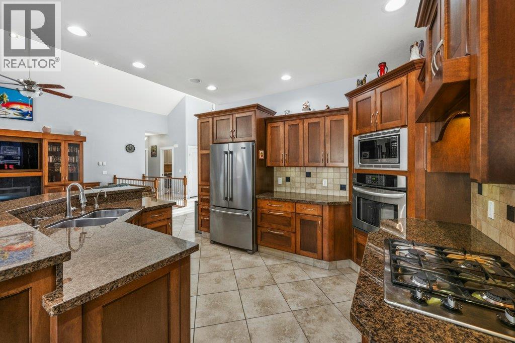 1124 Fairview Road, Oliver