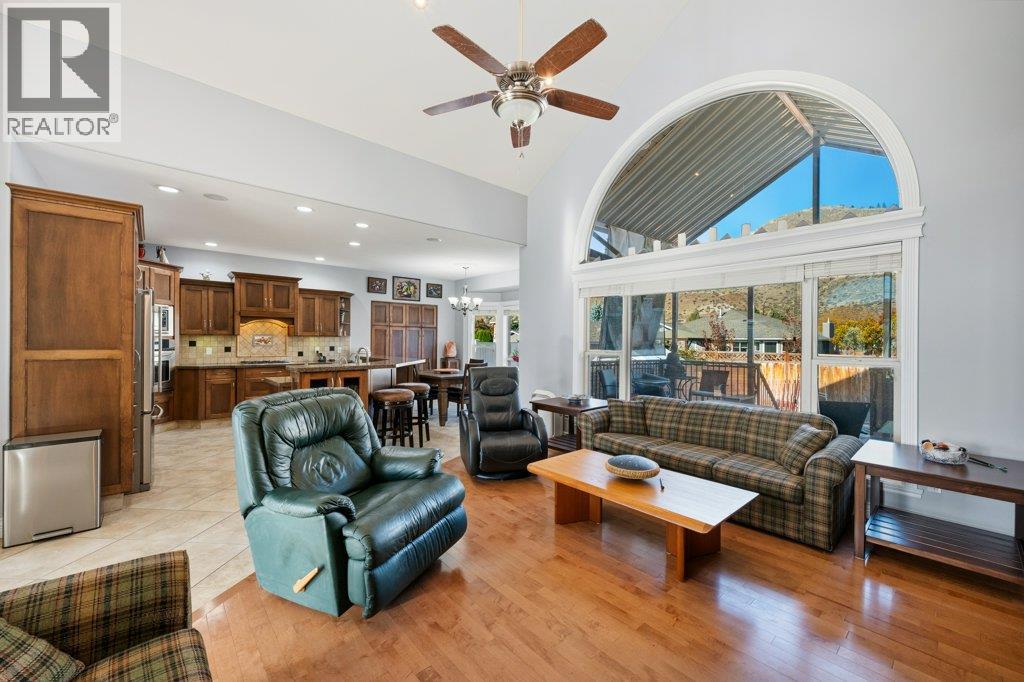 1124 Fairview Road, Oliver