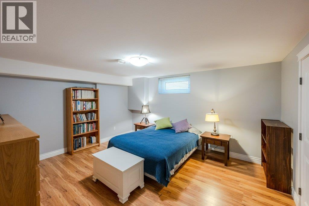 1124 Fairview Road, Oliver