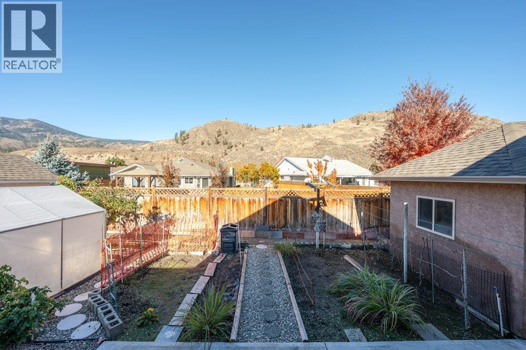1124 Fairview Road, Oliver