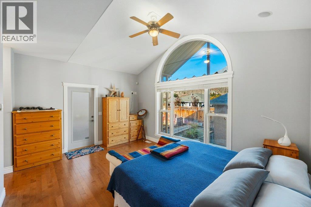 1124 Fairview Road, Oliver
