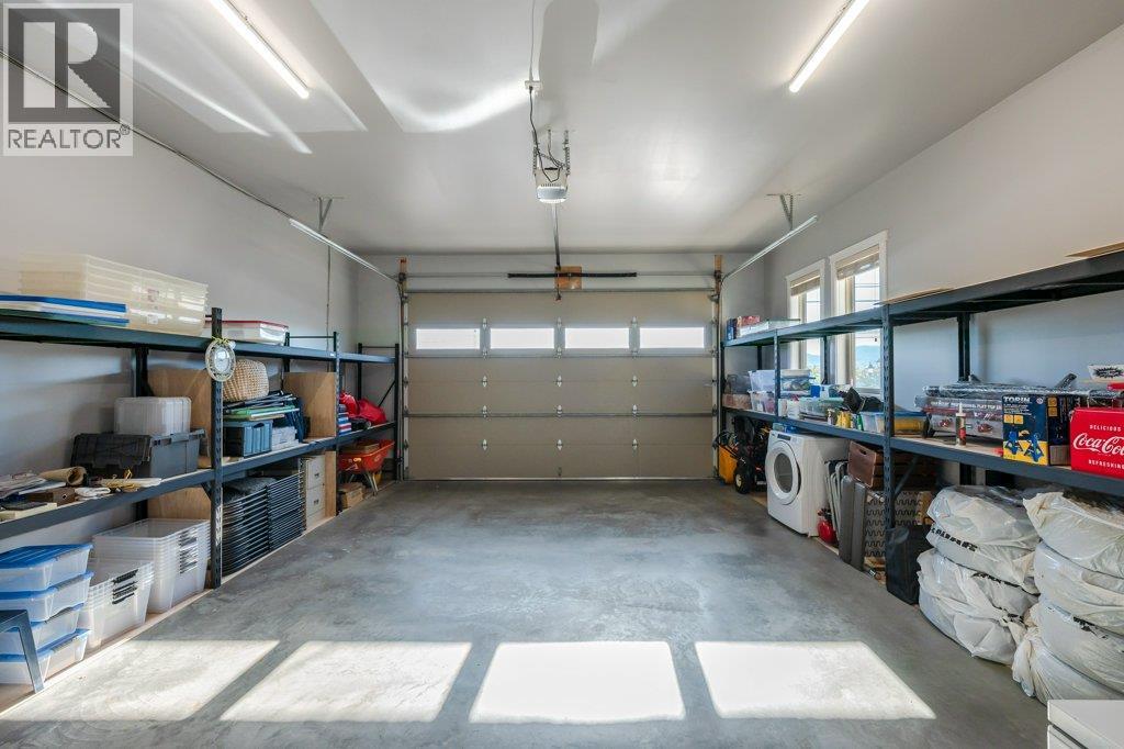 1124 Fairview Road, Oliver