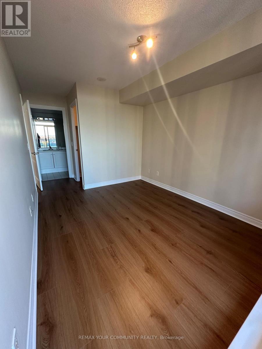 1207 - 50 DISERA DRIVE, Vaughan (Beverley Glen) — photo 7