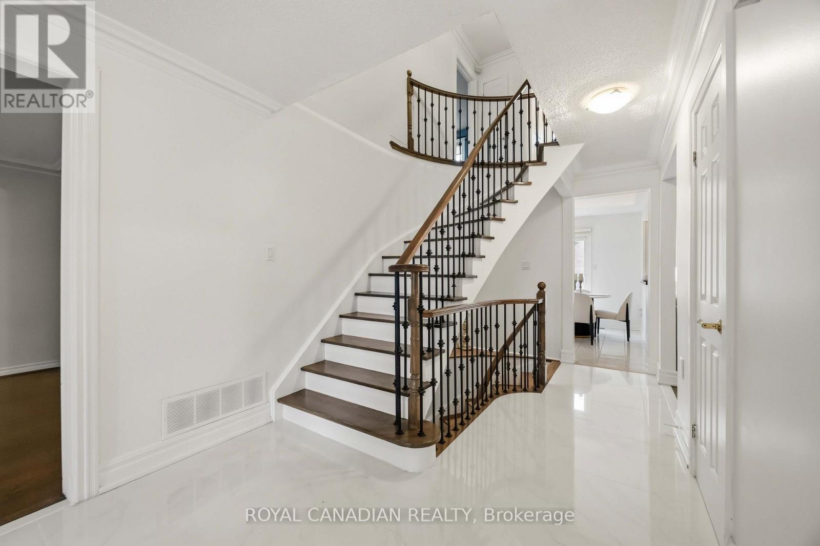 Photo of 135 TILMAN CIRCLE