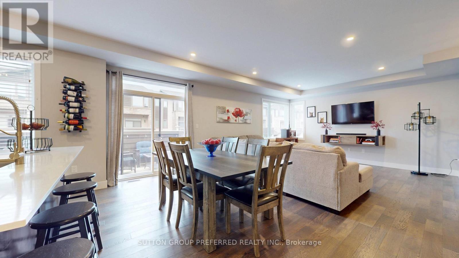 136 - 1960 DALMAGARRY ROAD, London North (North E) — photo 11