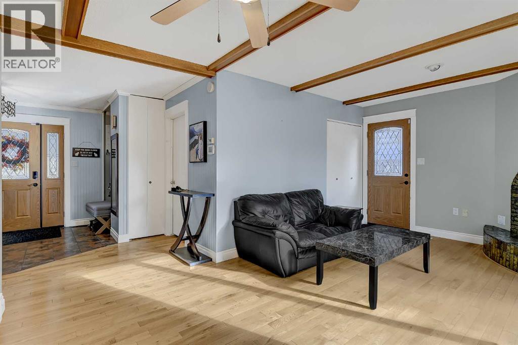 9821 76A Avenue, photo 18 of 40