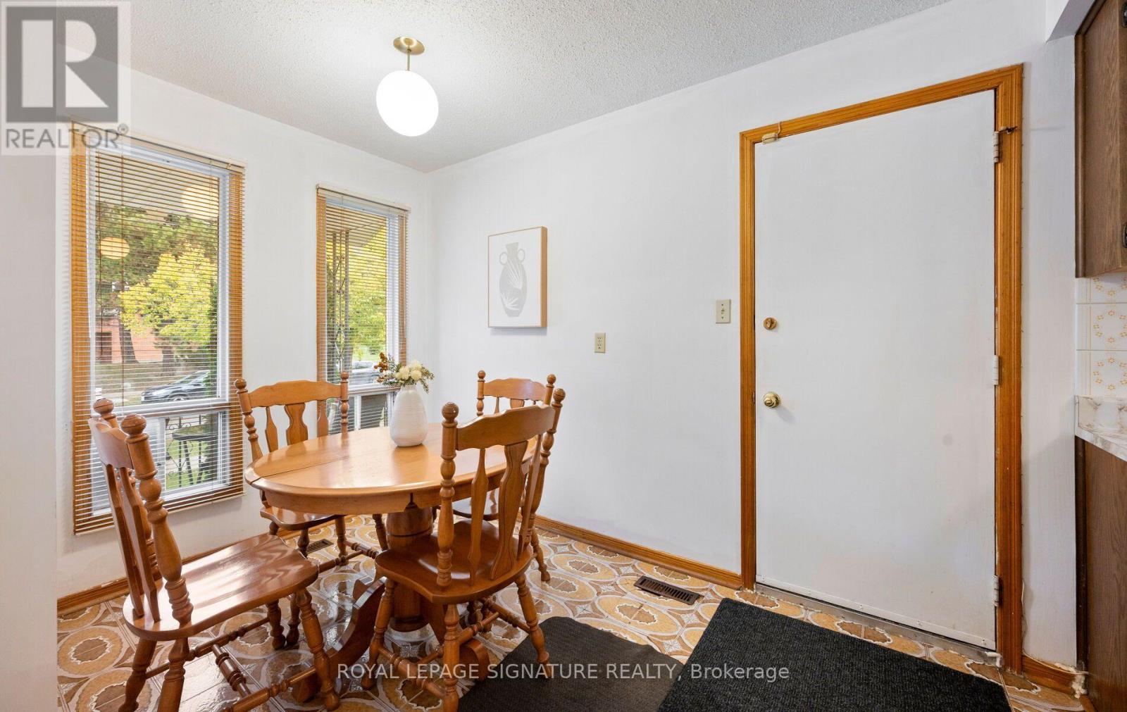 129 Cavell Avenue, Toronto, ON photo 19