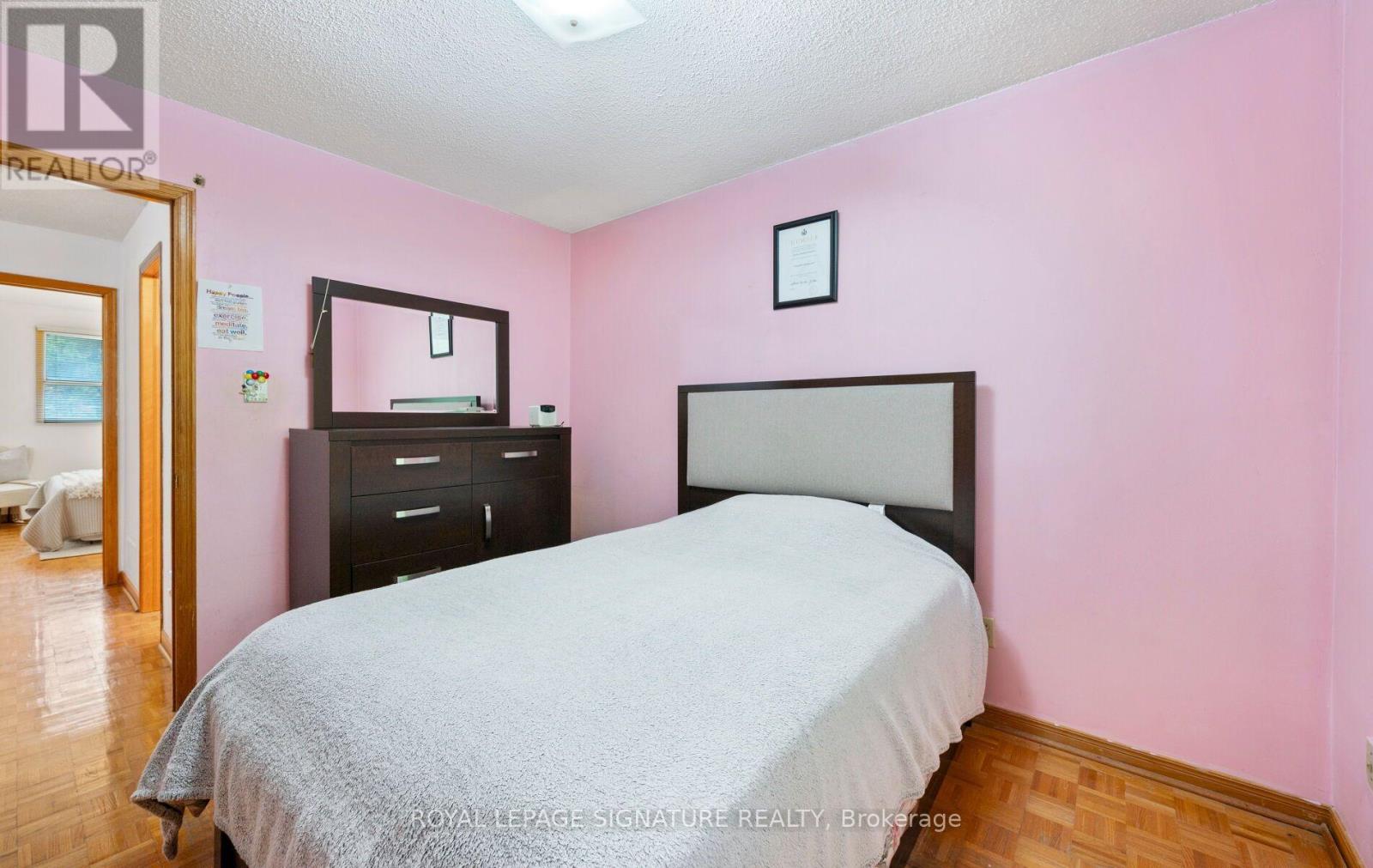 129 Cavell Avenue, Toronto, ON photo 32
