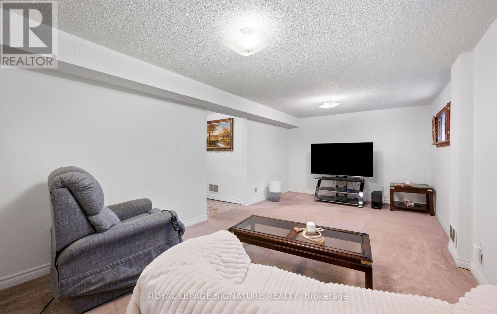 129 Cavell Avenue, Toronto, ON photo 43