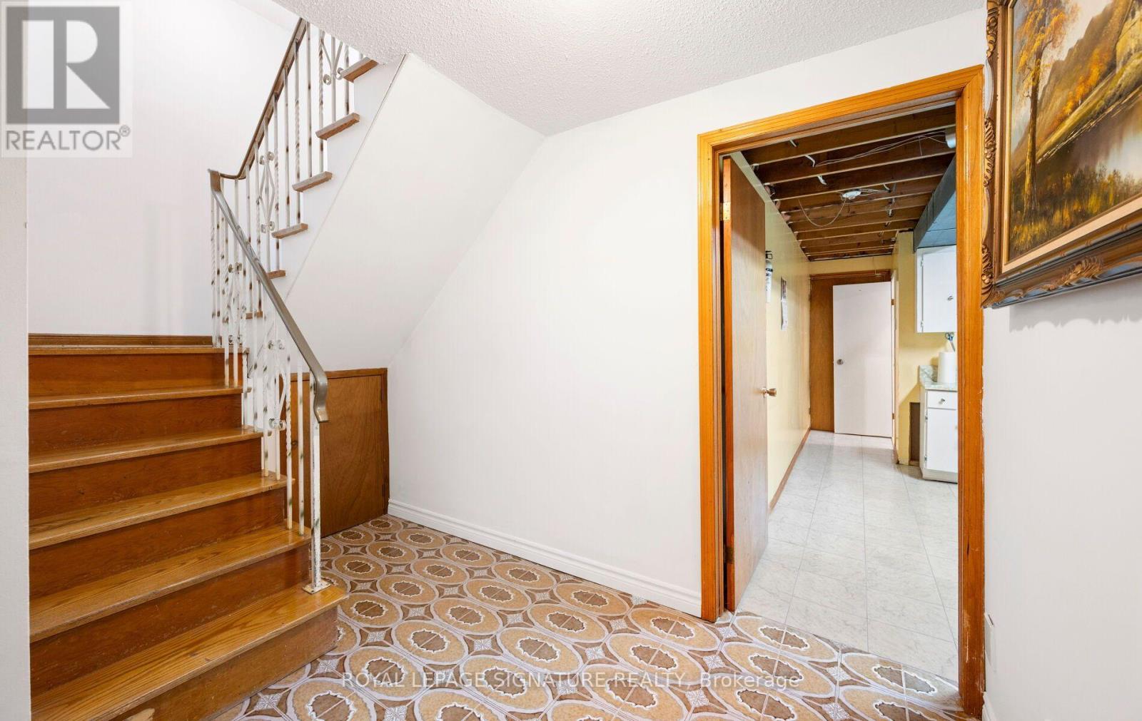 129 Cavell Avenue, Toronto, ON photo 50