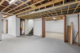 890 Charleswood Road, Winnipeg, MB R3R1K6 Photo 27