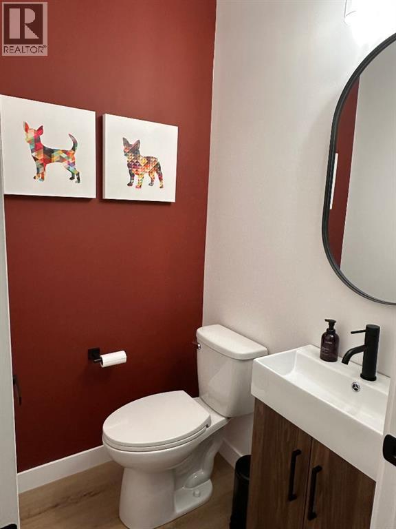 1521 17 Street S, photo 8 of 50