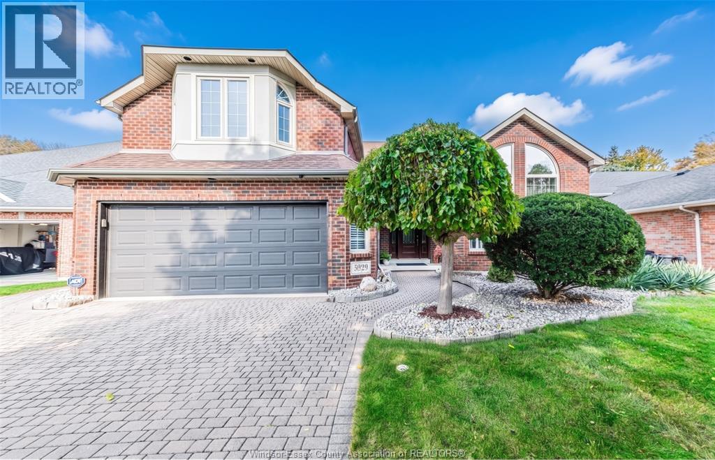 5929 ROSEWOOD CRESCENT, LaSalle — photo 2