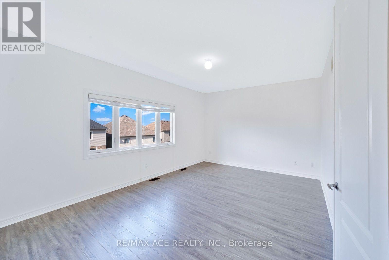 15 Bell Avenue, New Tecumseth photo 18