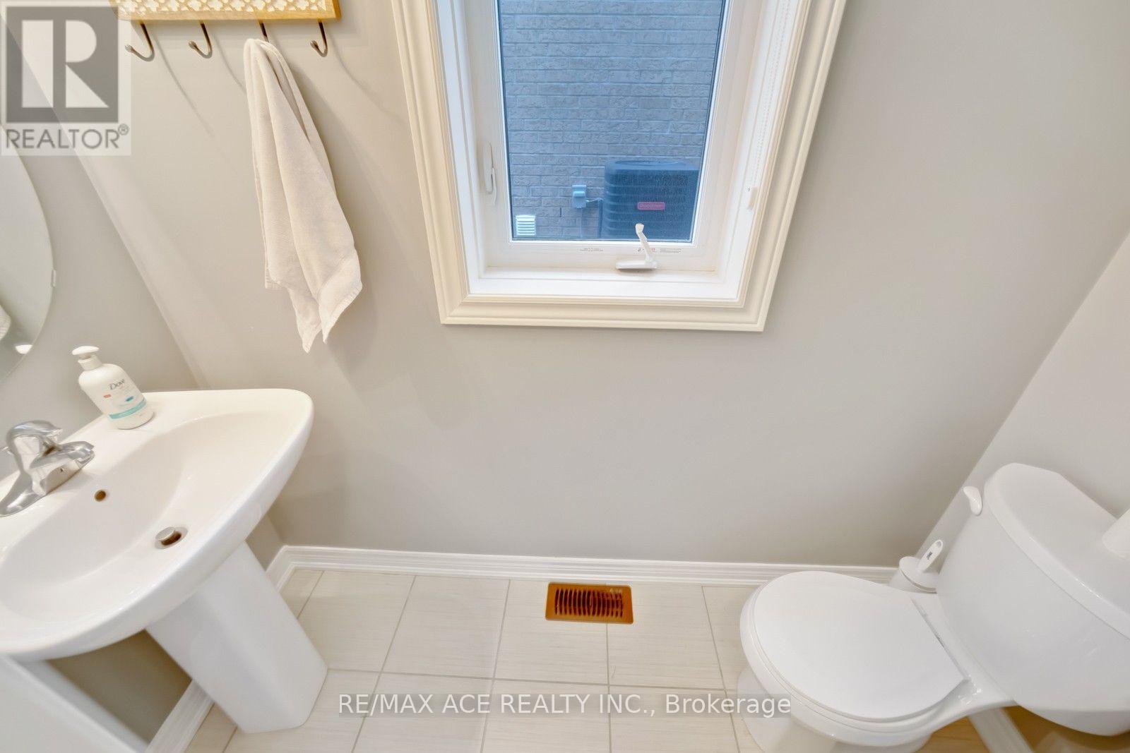 15 Bell Avenue, New Tecumseth photo 15