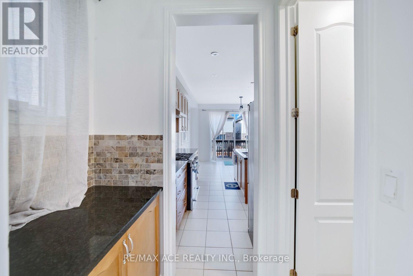 15 Bell Avenue, New Tecumseth photo 11