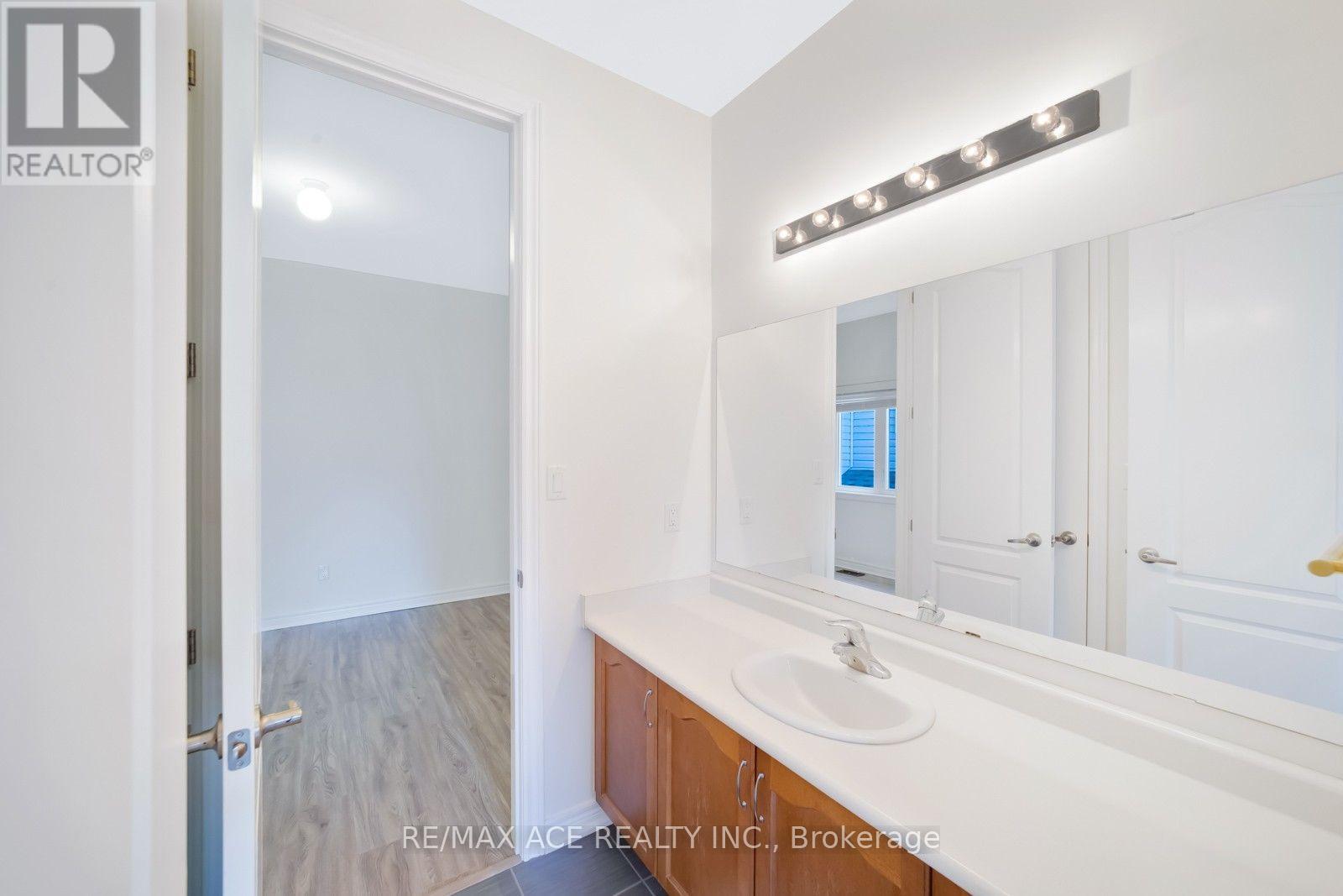 15 Bell Avenue, New Tecumseth photo 33