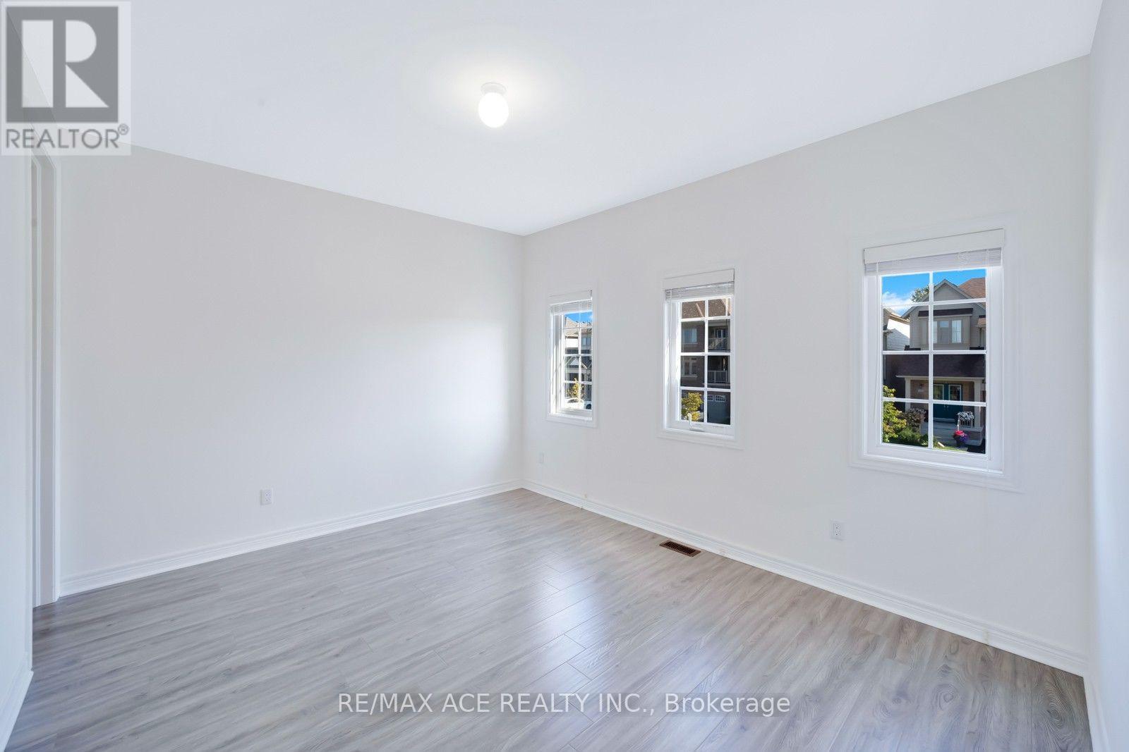 15 Bell Avenue, New Tecumseth photo 35