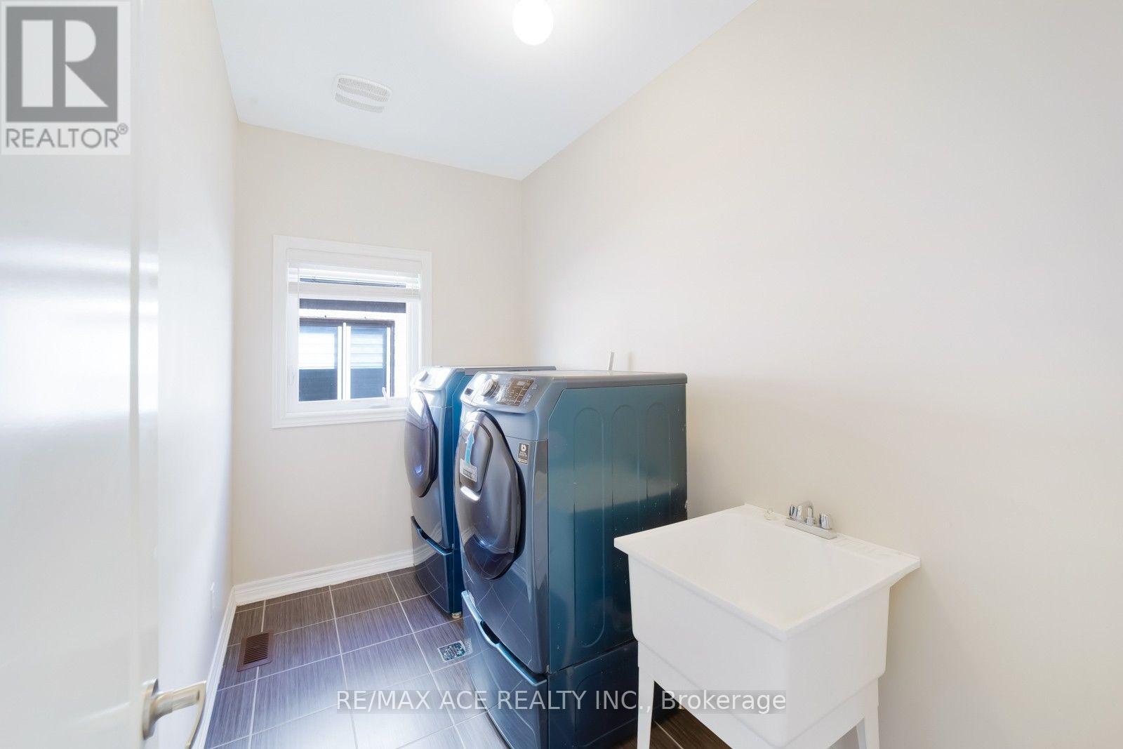 15 Bell Avenue, New Tecumseth photo 38