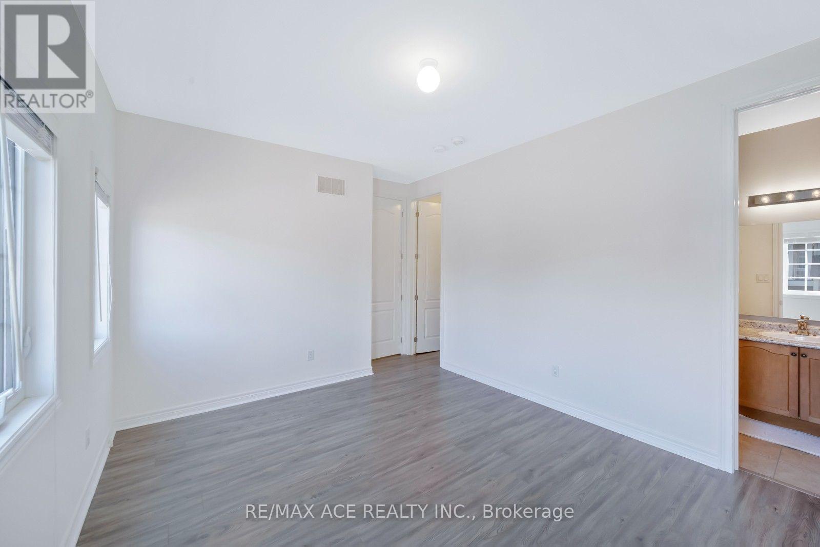 15 Bell Avenue, New Tecumseth photo 36