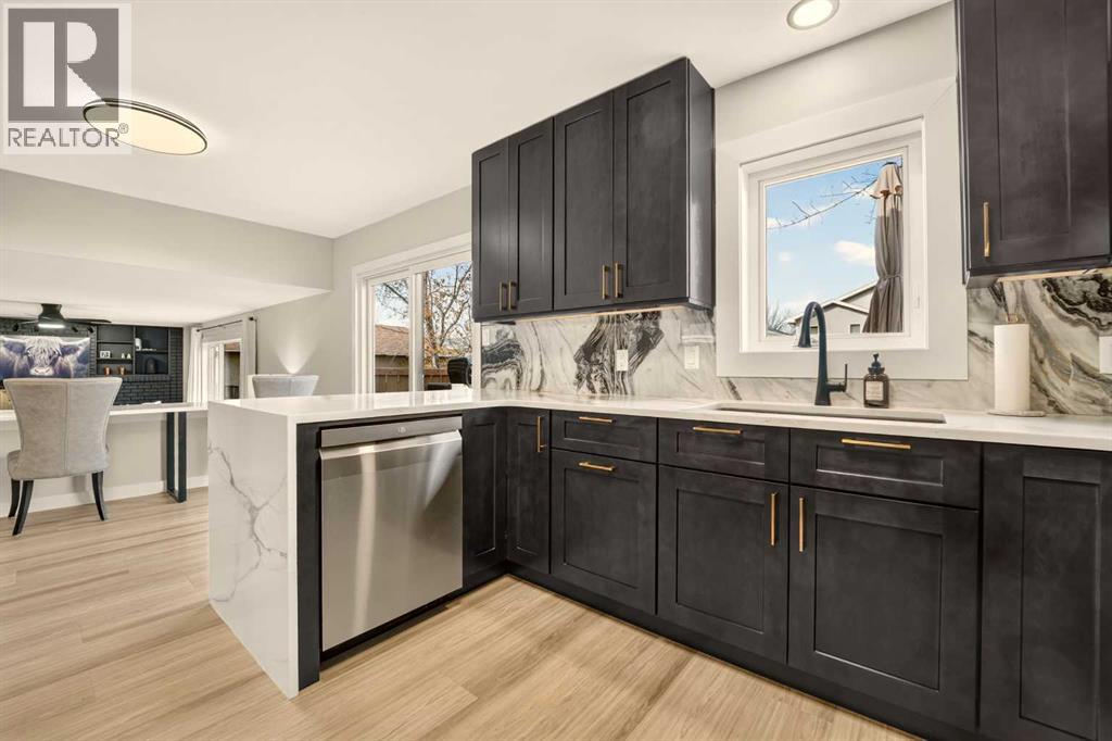 35 Ermineglen Road N, Lethbridge — photo 12