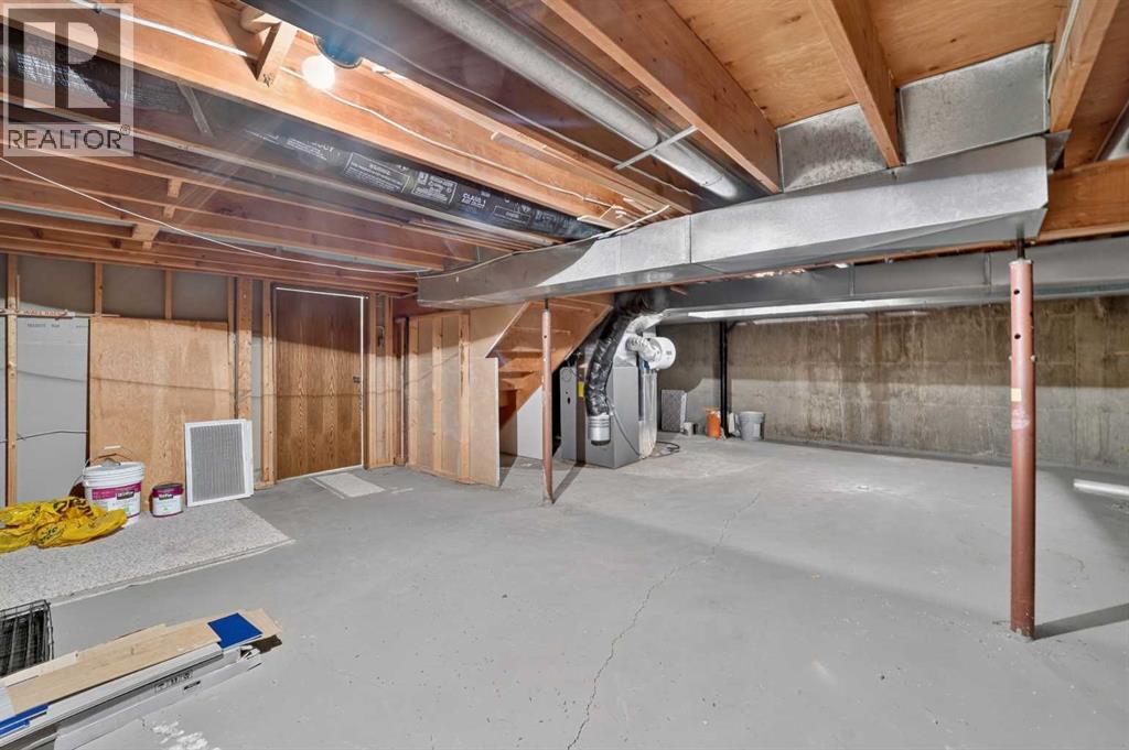 35 Ermineglen Road N, photo 45 of 50