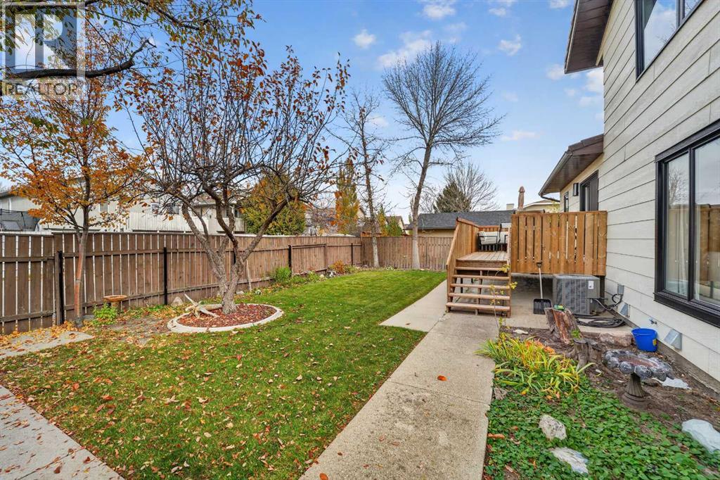35 Ermineglen Road N, photo 47 of 50