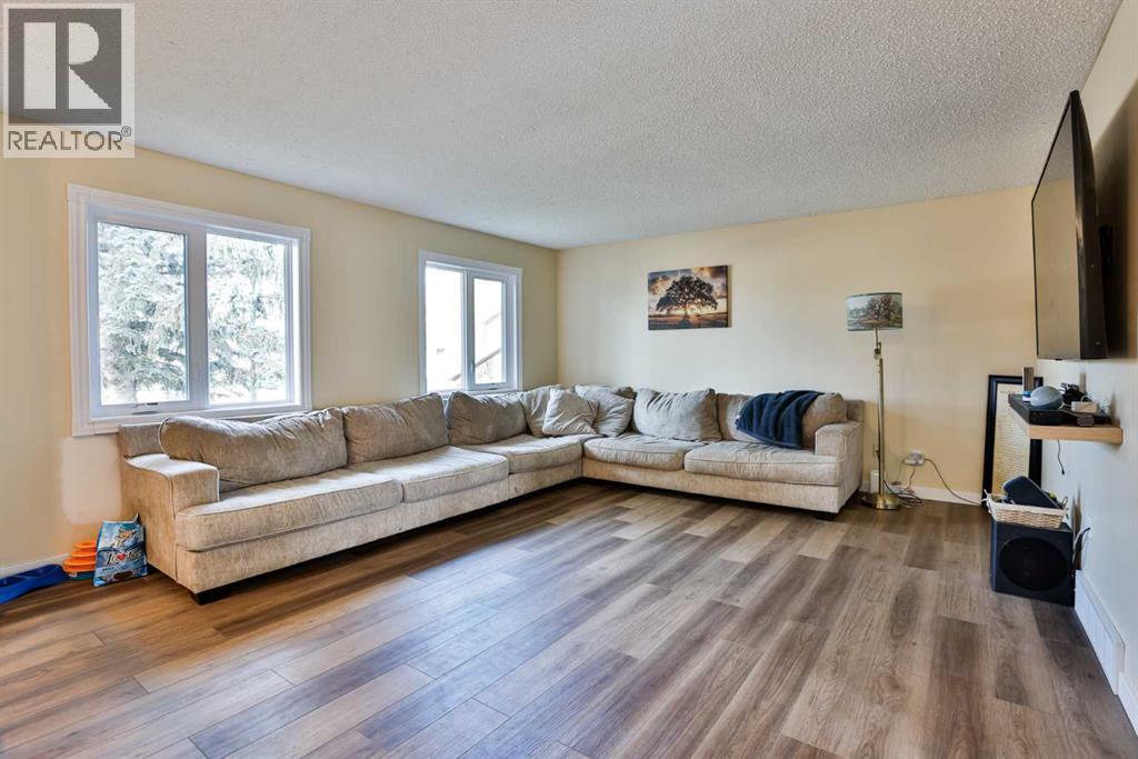 186 Oxford Road W, photo 8 of 22