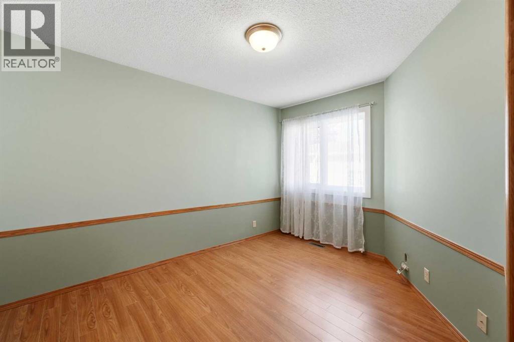 180 Doran Crescent, photo 19 of 44