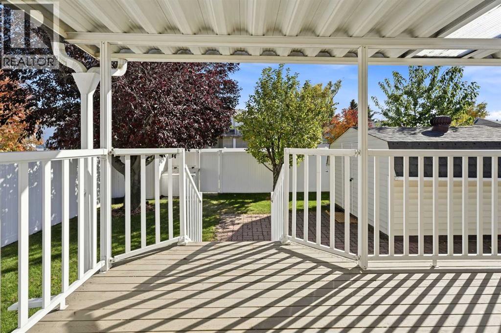 180 Doran Crescent, photo 31 of 44