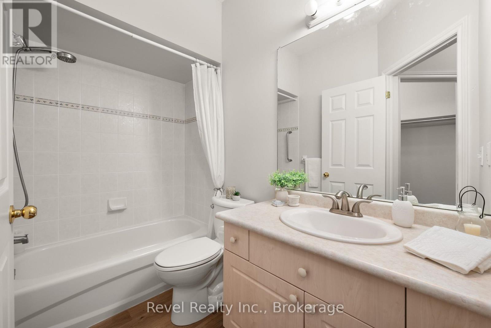 10- 111 Colborne Street, Kawartha Lakes, ON photo 22